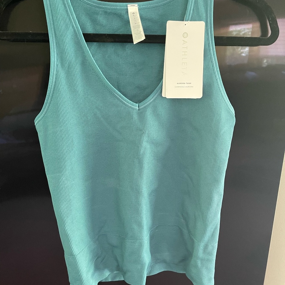 Athleta Green Fitted Sleeveless Tank Top